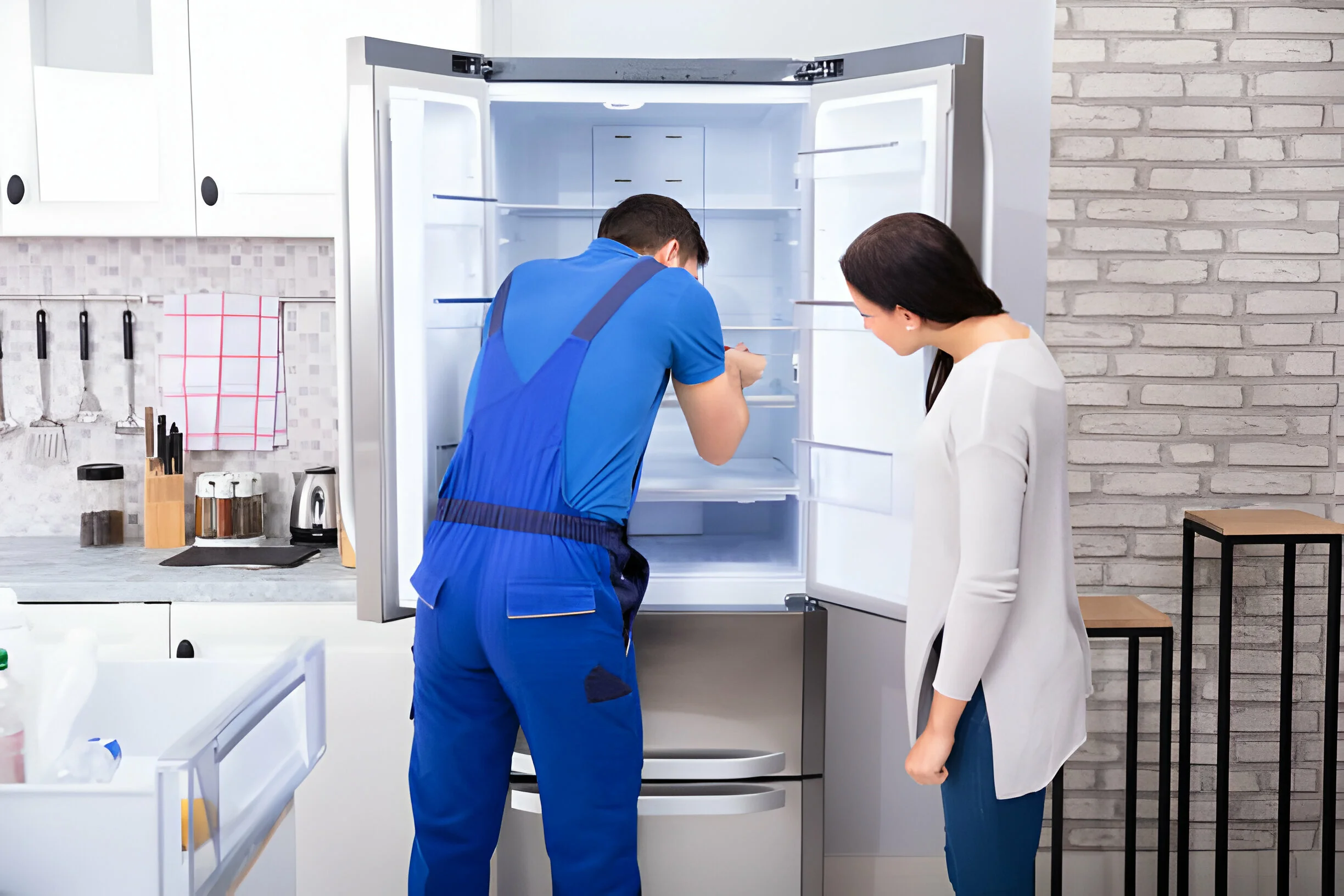 https://naqaaservice.com/uploads/refrigerator-maintenance.webp?utm_source=chatgpt.com